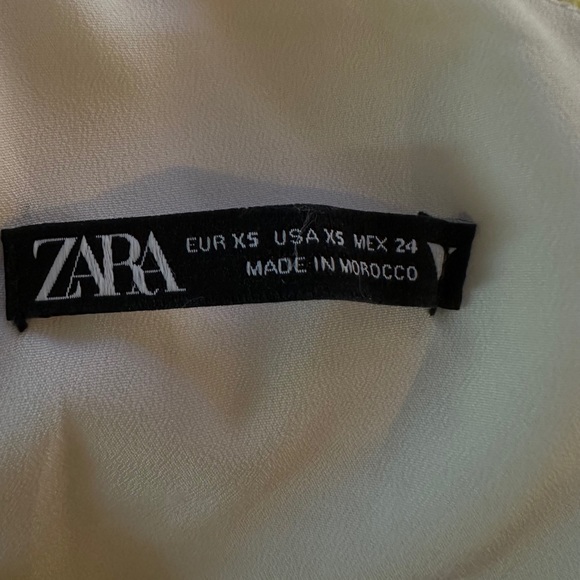 NWOT - Zara Yellow Gingham One Shoulder Ruched One Shoulder blouse - Picture 2 of 2